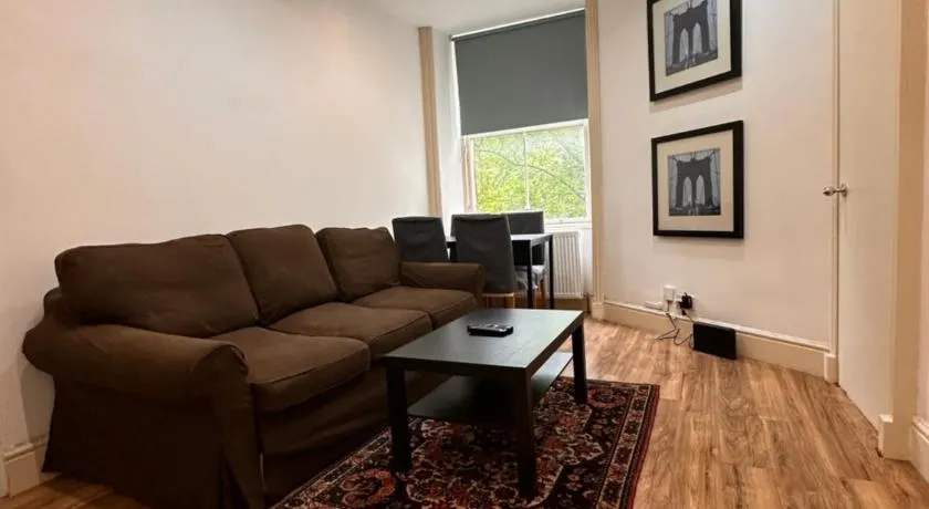 Caledonian Apartment - Image 1