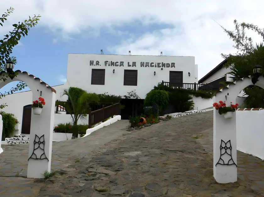 Hotel Rural Finca La Hacienda - Image 1