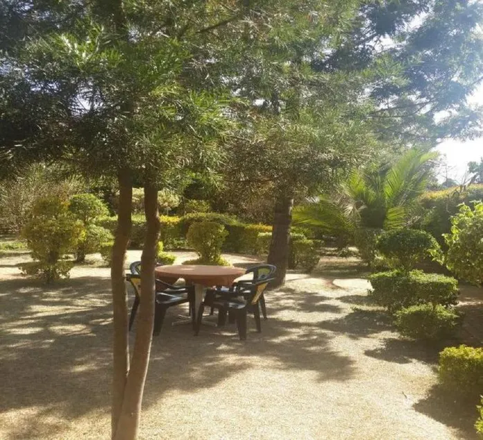 Queens Garden Hotel - Image 1
