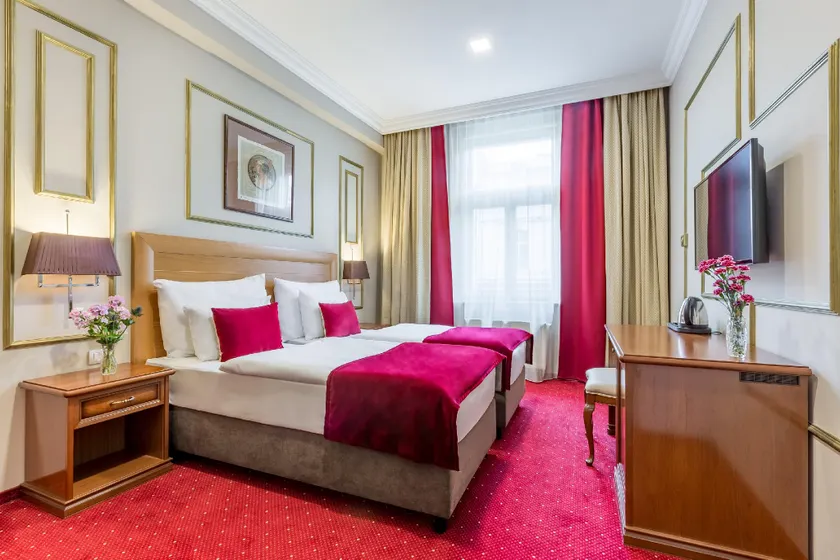 Hotel Caruso Old Town - Image 1