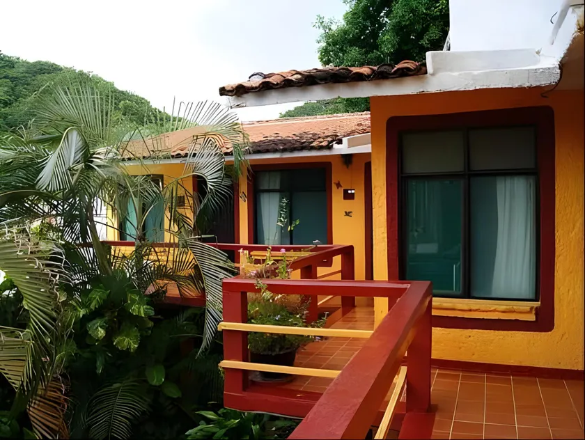 Hotel La Cabaña - Image 1