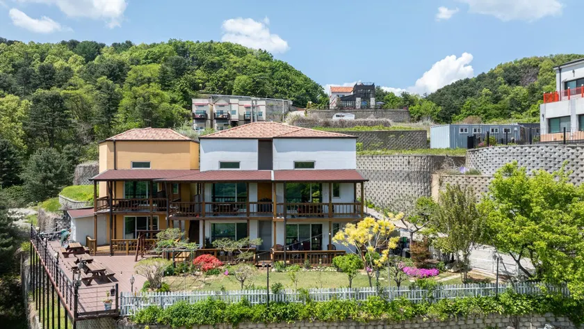 Gapyeong Art Pension - Image 1