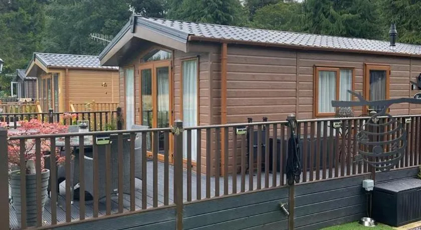 Honeycomb Lodge - Image 1