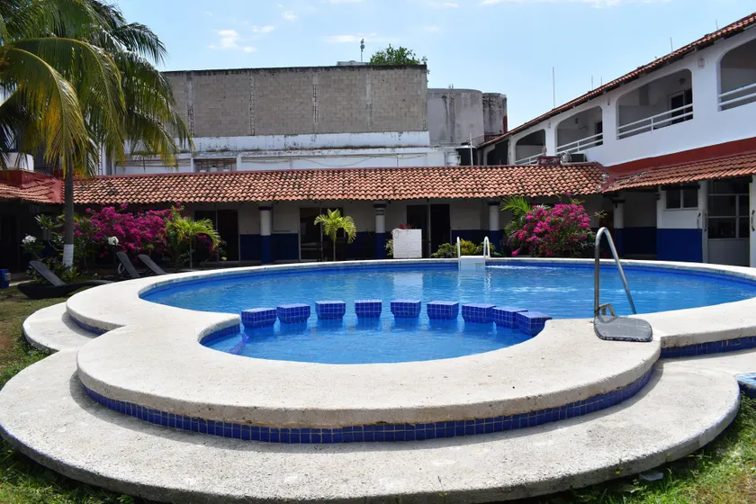  Plaza Almendros Hotel Isla Mujeres - Image 1