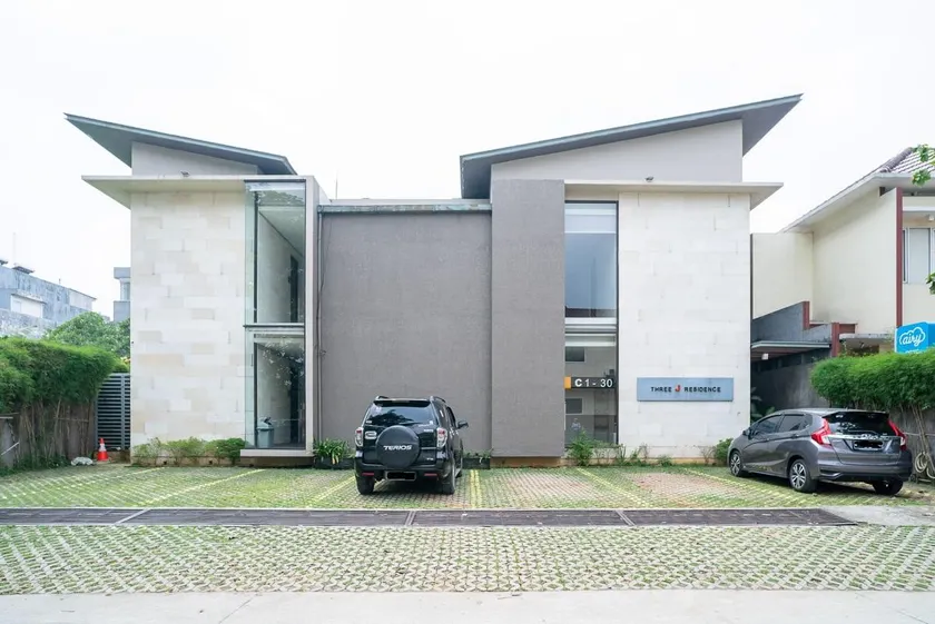 Three J Residence 2 - Image 1