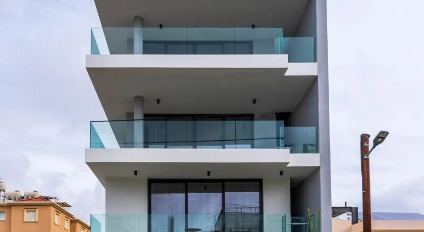 Solara - Stylish Balcony Apartments in Larnaca - Image 1
