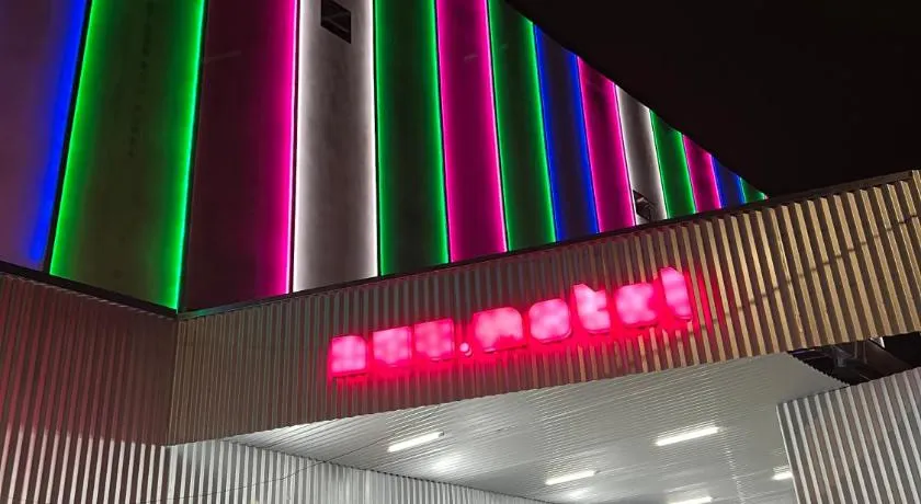 Nuu Motel - Image 1