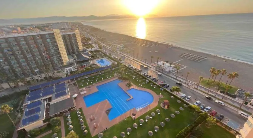 Playamar Waterfront Exclusive Apartment and views Tower 2 Fl 14 - Image 1