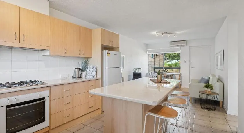 Ayliffes Executive Apartment - Near Flinders - Image 1