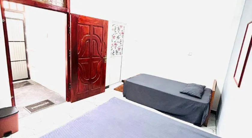 Just Inn - Image 1