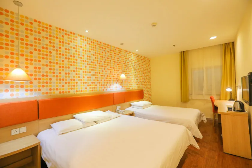 Home Inn Shenyang Sanhao Street Shengjing Medical University 2nd Hospital - Image 1