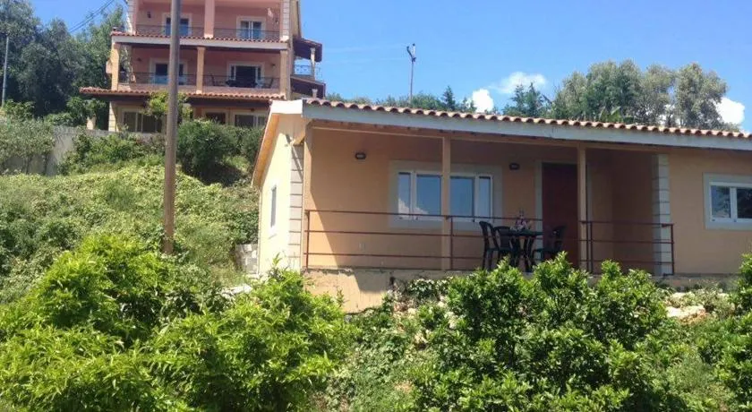 Takis & Eirini Family Apartments - Image 1
