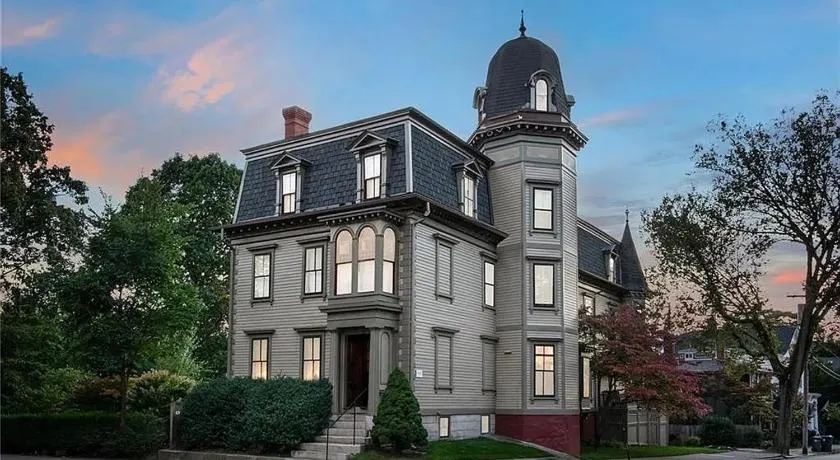 The Underwood-Hale House - Image 1