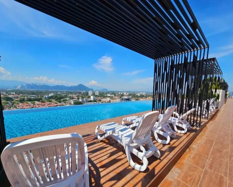 JOMSTAY - Horizon Suites Ipoh Town Skypool - Image 1