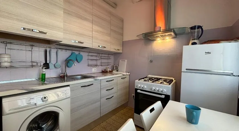 Apartment at few steps from the lake - Larihome A16 - Image 1