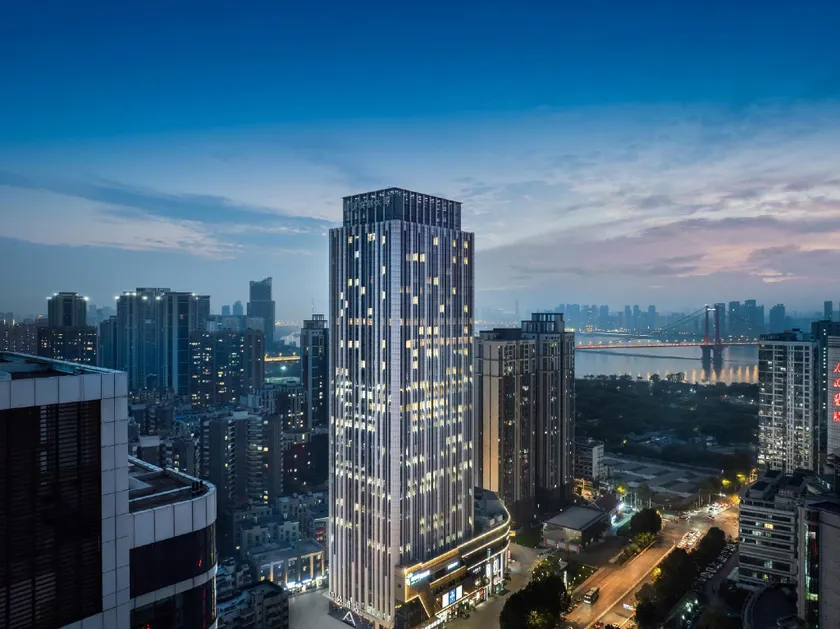 Atour Hotel Wuhan Yellow Crane Tower Shouyi Plaza - Image 1