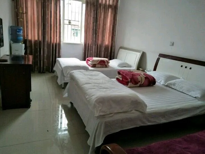 Youyun Business Hotel - Image 1