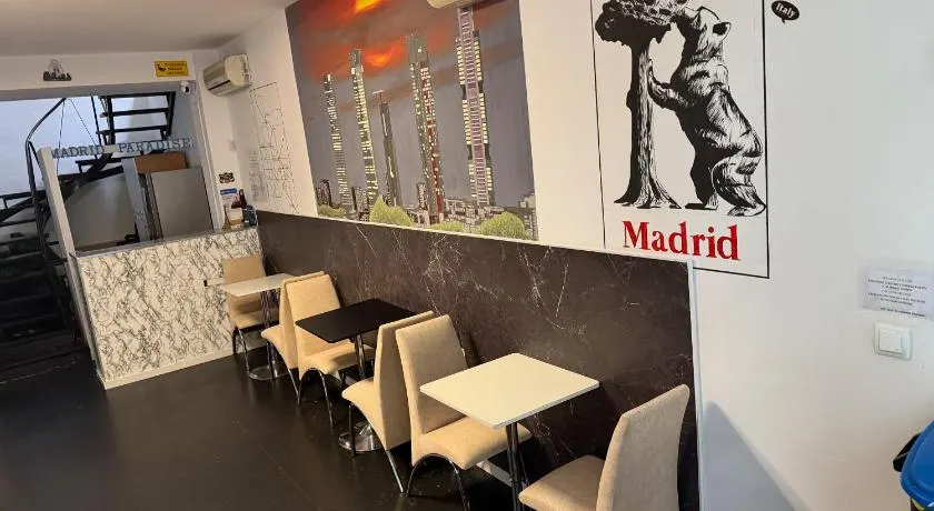 Hostal Madrid Paradise - Image 1