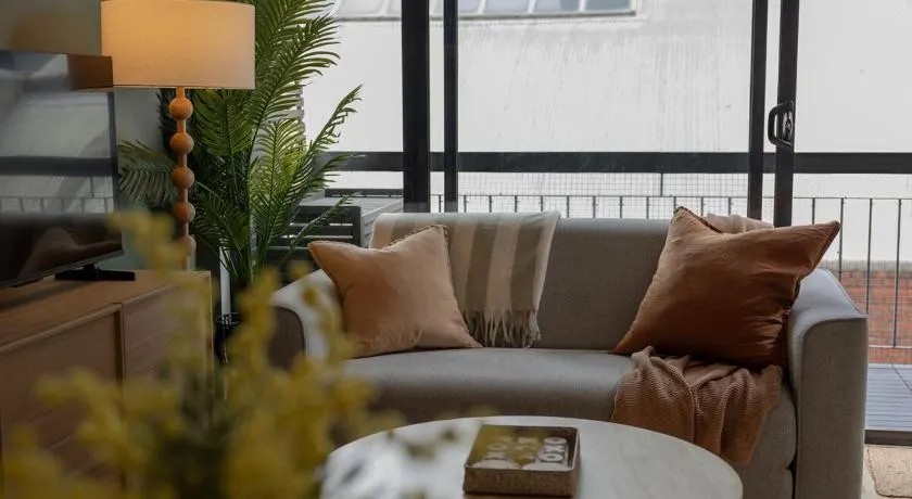 Laneway Luxe Melbourne - Image 1