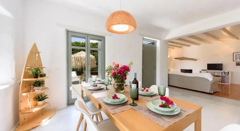 Sun Drop 2 with mini pool, 5-min walk to Drios beach - Image 1