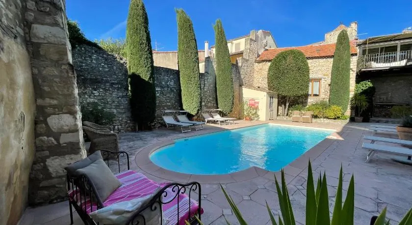 Villa Velleron - Guesthouse in a picturesque village - Image 1