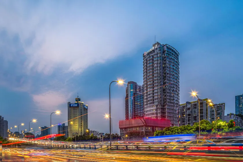 Rezen Kingtown Hotel Chongqing Xinpaifang - Image 1