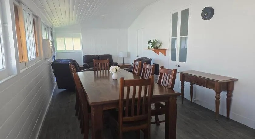 Horseshoe House - Gympie - Image 1
