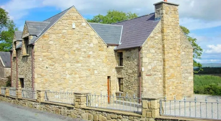 Pine View Self Catering Holiday Home - Image 1