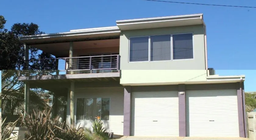Red Rocks Road, Beach House in Cowes - Image 1