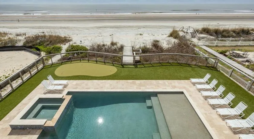 Dolphin Manor sur Isle of Palms ~ OCEAN FRONT, PISCINE PRIVÉE, HOT TUB! - Image 1