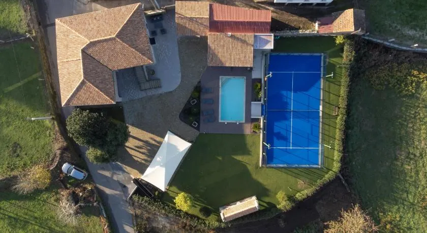 Casa Grande Gondomil com Campo de Padel, Piscina - Image 1