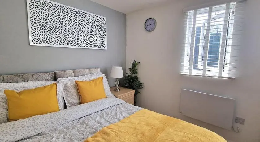 Private Garden Studio near London free Freeparking - Image 1