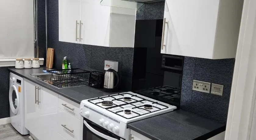 FM Homes & Apartments 3 Bedroom Motherwell - Image 1
