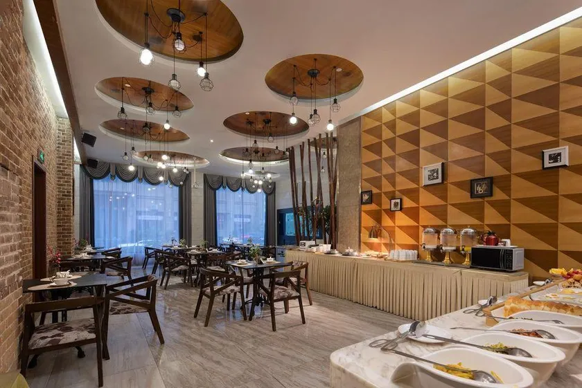 Nice Boman Hotel (Taizhou International Convention and Exhibition Center) - Image 1