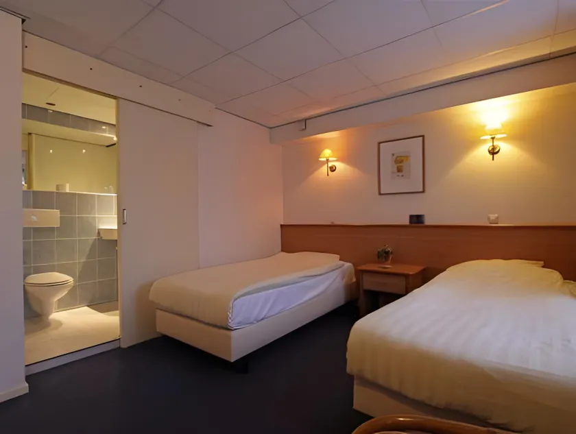 Hotel Velsen - Image 1