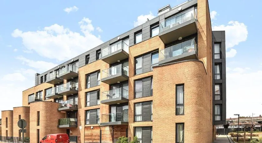 Kew Bridge Penthouse - Image 1