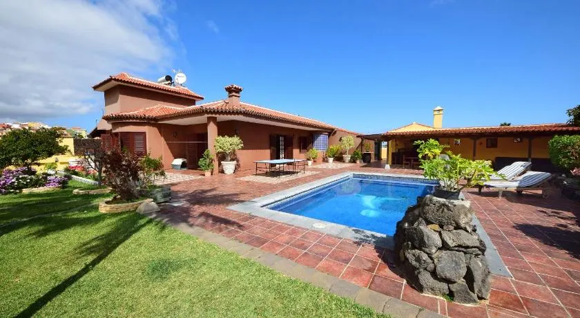Alina - Vivienda vacacional con piscina privada - Image 1
