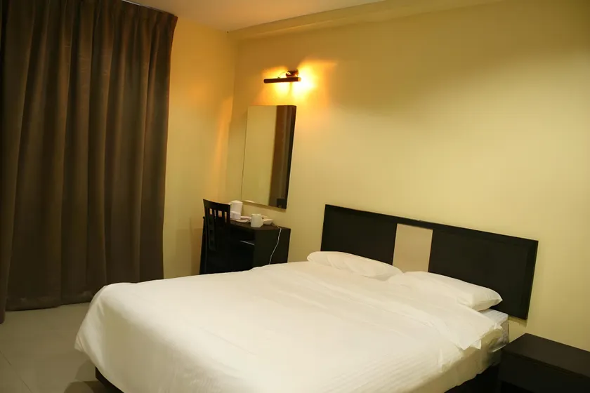 The Fern Lodge Hotel - Image 1