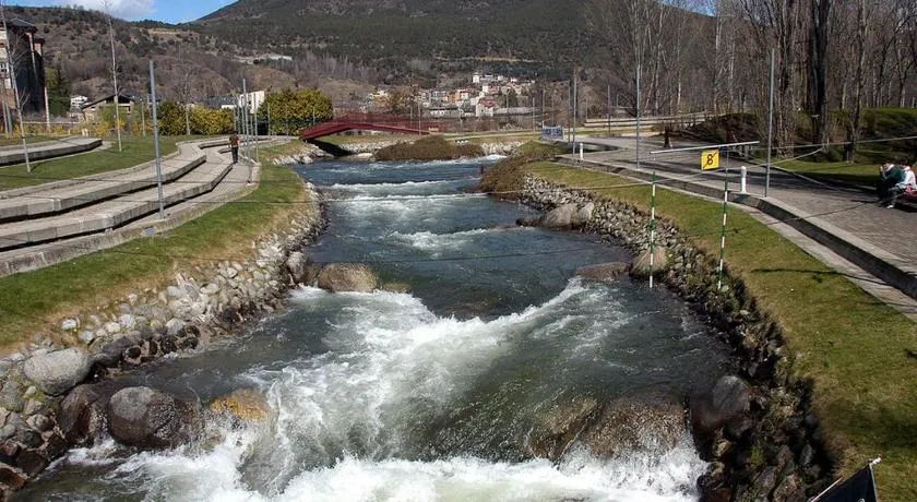 Entre els pirineus - Image 1