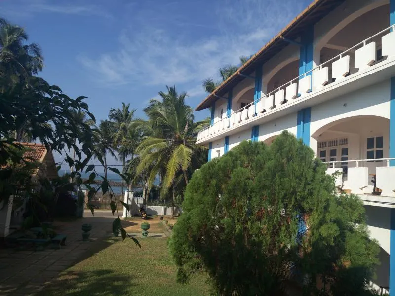 Shangrela Beach Resort by ARK - Image 1