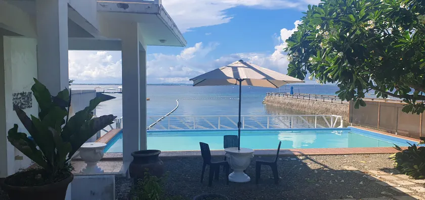 Lola's Guest House - Image 1