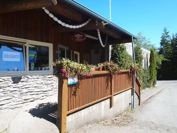 West Coast Motel on the Harbour - Image 1