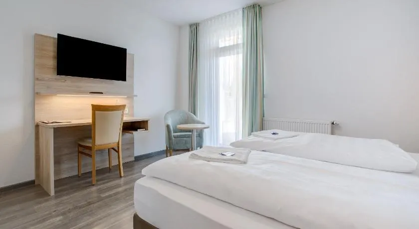 Landhotel Küffner - Image 1
