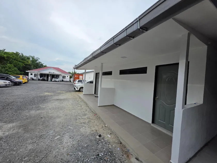ZZZ Studio Stay Pulau Indah, Klang. - Image 1