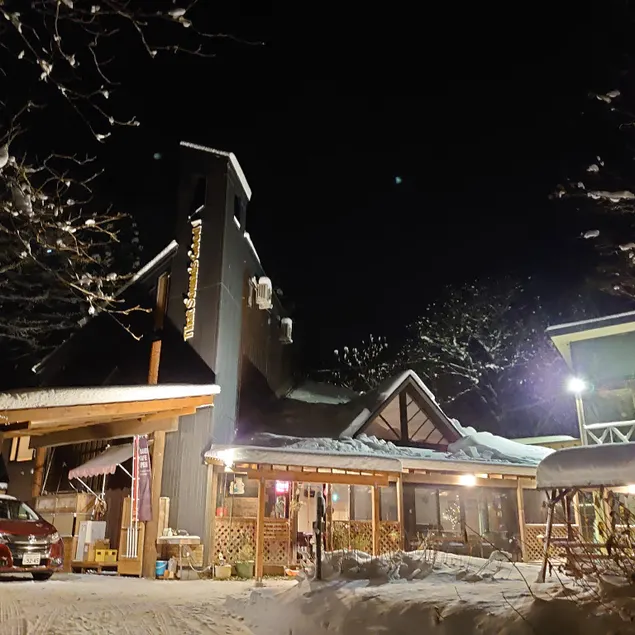 Cafe & inn That Sounds Good - Image 1