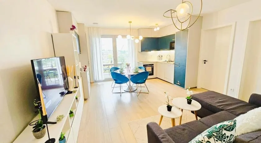 Central Luxembourg 2BR Flat w terrace&parking-CD11 - Image 1