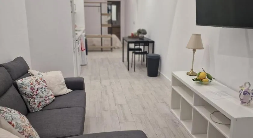 Apartamentos Acueducto - Image 1