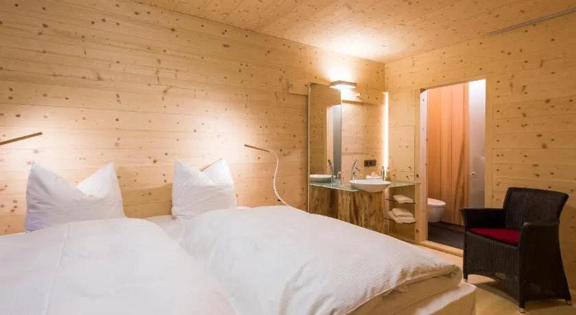 Sleepwood Hotel - Image 1