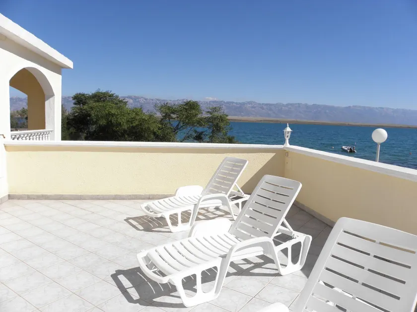 Apartment Stjepan A1 prizemlje desno Vir, Zadar riviera - Image 1