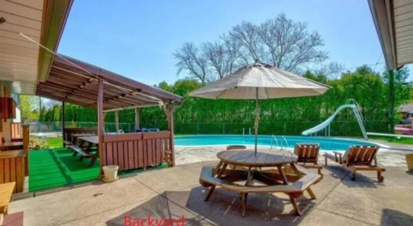 Pool House - Image 1